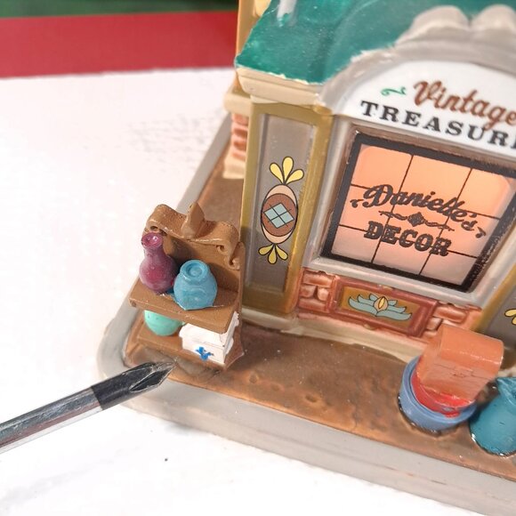 Lemax Danielle's Decor 2019 #95491 Christmas Village house lighted building READ - Picture 5 of 16